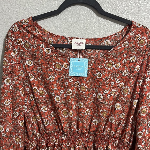 Hayden-1x Tiered V Neck Dress Fall Ready - Picture 6 of 8